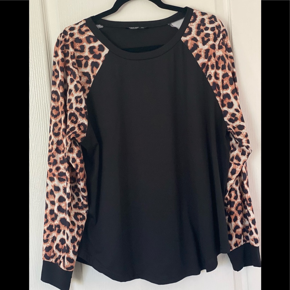 SHEIN XXL Black long  sleeve leopard print shirt